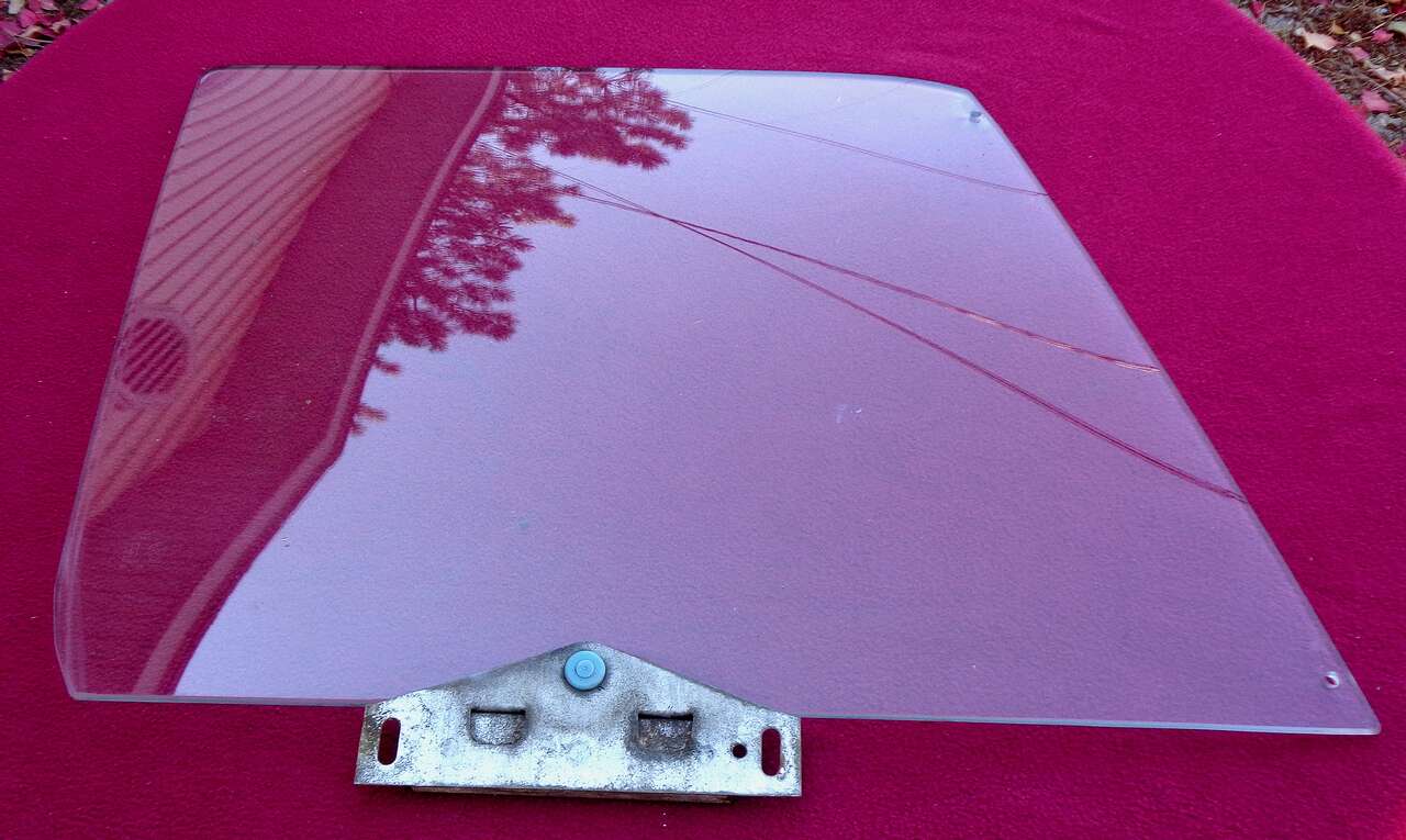 1966-1968 Chrysler Newport front passenger side door glass panel