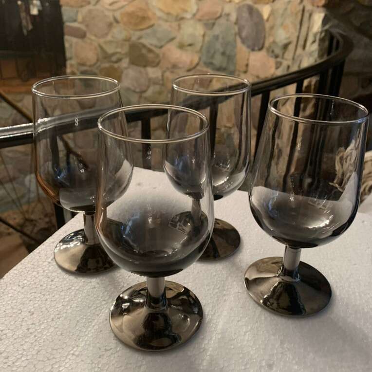 Wine Glasses/goblets. Vintage.