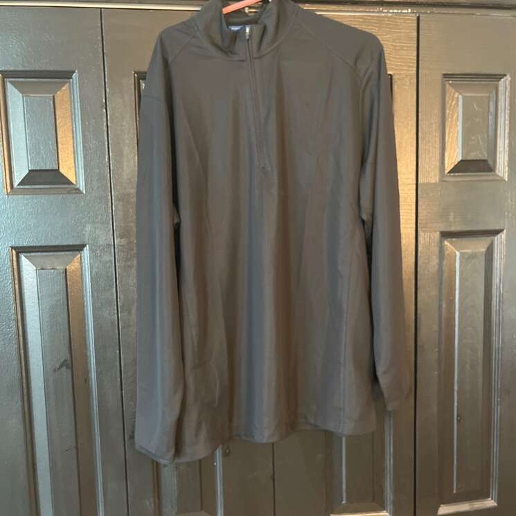 Pullover Shell Jacket. New Without Tags