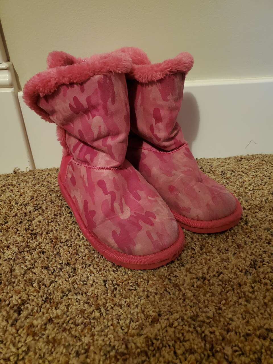 Pink camo fuzzy boots