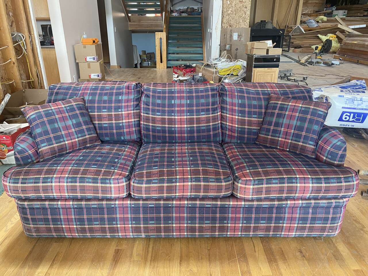 BERNHARDT COUCH / HIGH END / Like New! / Comfort Plus!