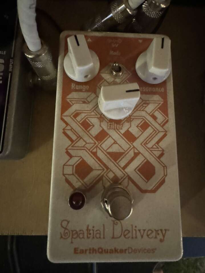 Earthquaker Spatial Delivery Envelope Filter
