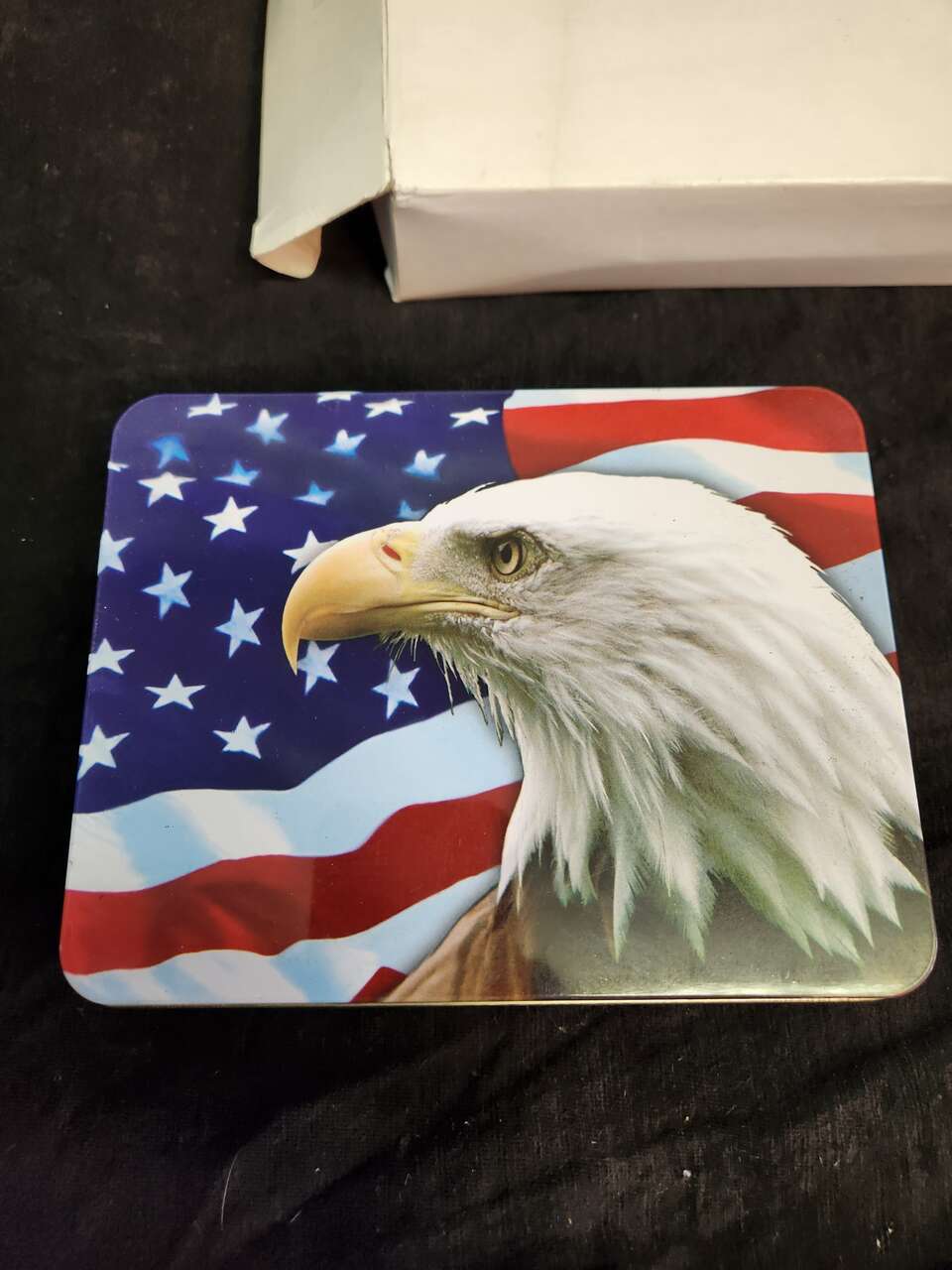 Collectable pocket watch, knife set