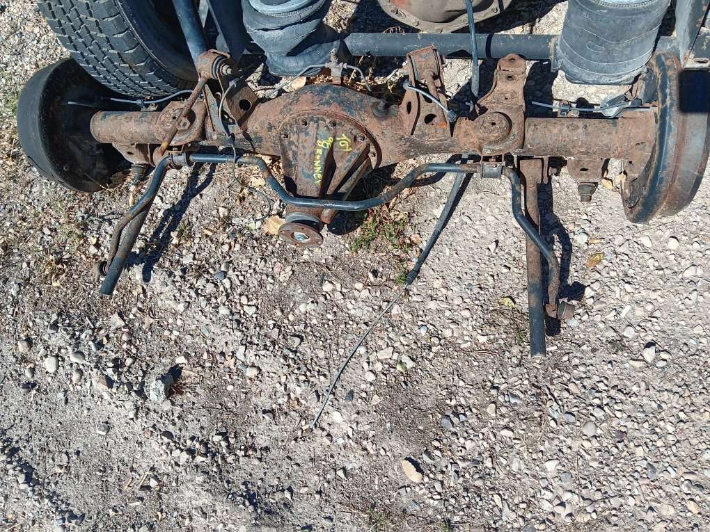 98 4 Runner rear axle assy