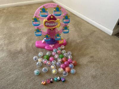 Squinkies Ferris Wheel and 45 Animals