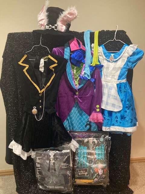ALICE in WONDERLAND Set   Starting at $20