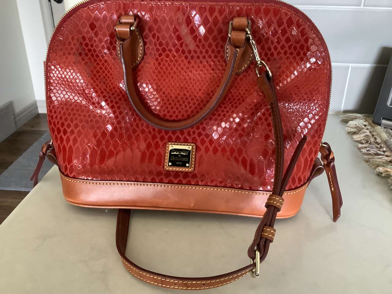 Designer Dooney & Bourke Zip Zip Purse