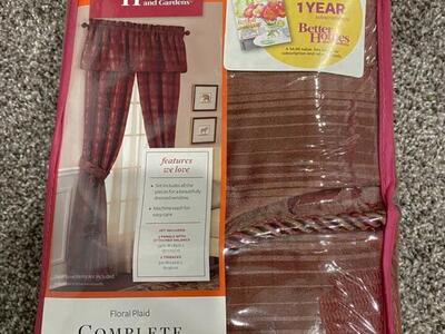 Better Home Garden Curtains Complete Window Set