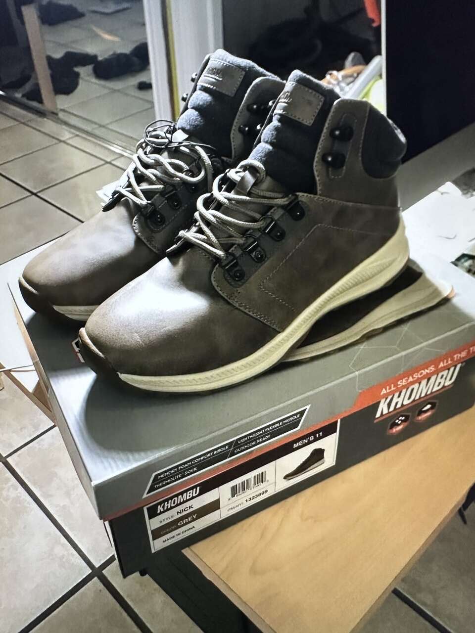 Men's Kombu Boots Size 10 Brand new in box