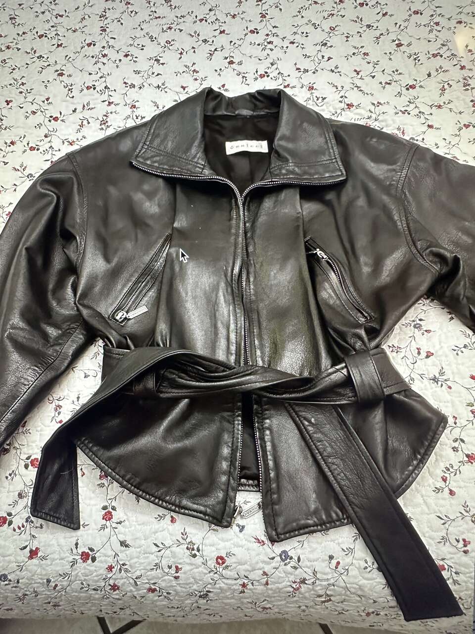 Ladies Black Leather Jacket Medium