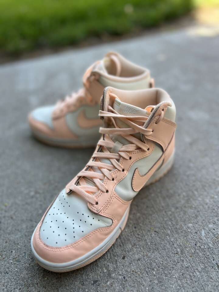Women’s Nike Dunks