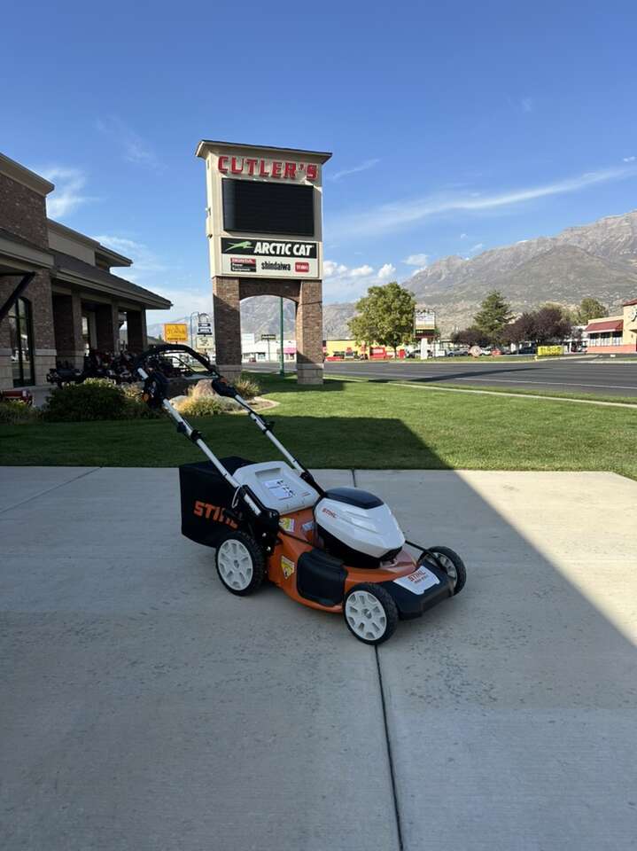NEW Electric Stihl Lawnmower (Model RMA 510 V)