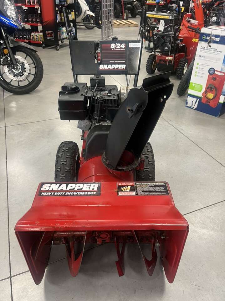 USED SNAPPER TWO STAGE SNOW BLOWER