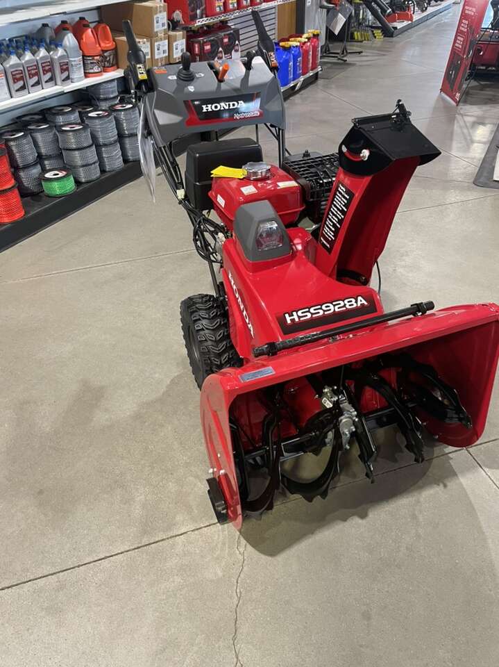 Honda Hss928APWD Two Stage Snowblower BRAND NEW