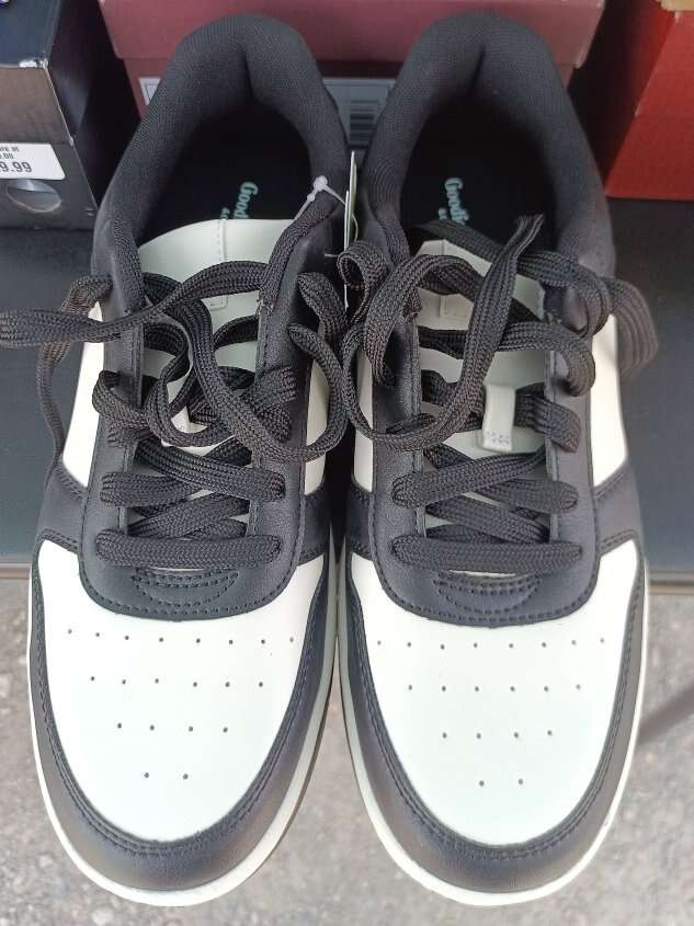 Mens Levi Court Sneakers Size 10.5