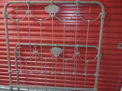 Victorian bedframe antique (Full size)