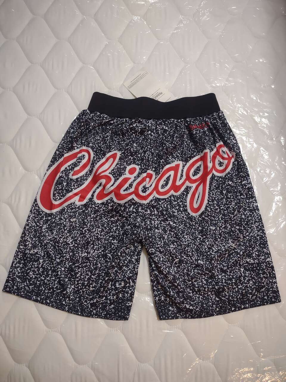 Chicago Bulls shorts Large