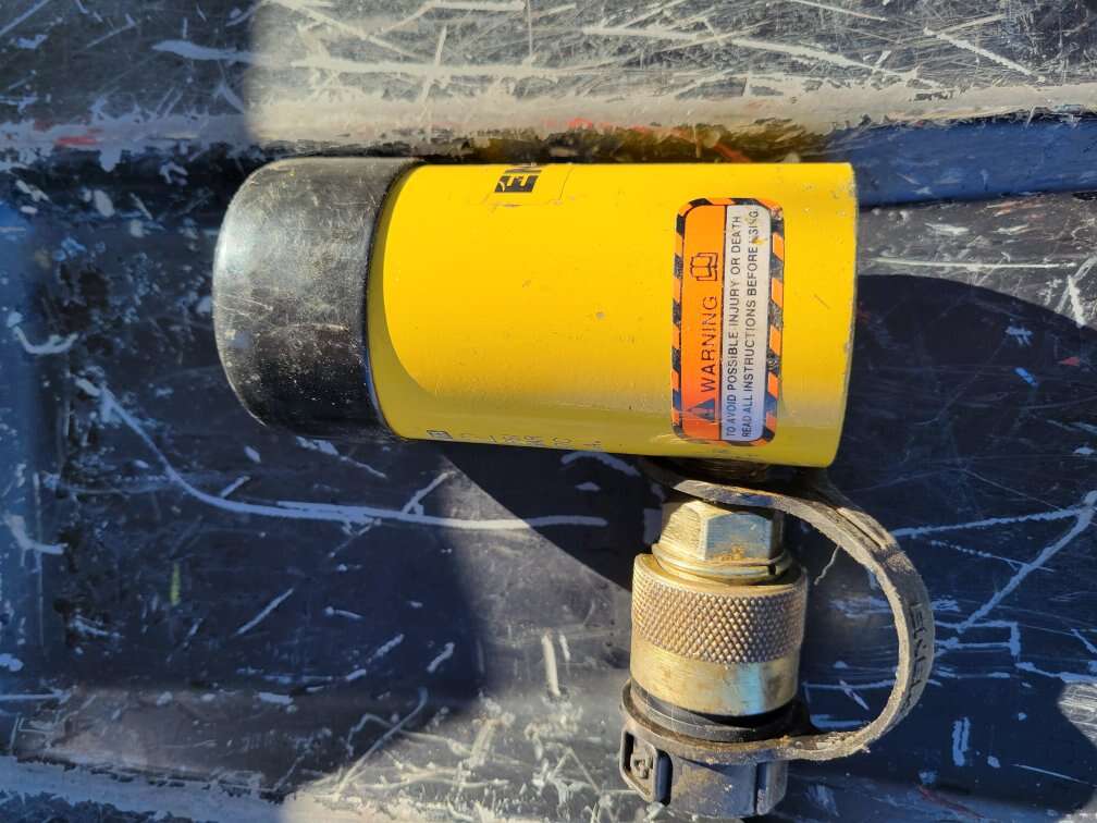 Enerpac RC102 Hydraulic Cylinder