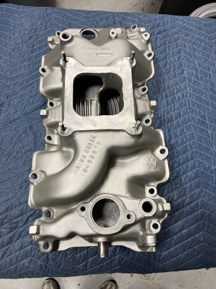 3866963 1965 BB Corvette, Chevelle Z16 396 Intake