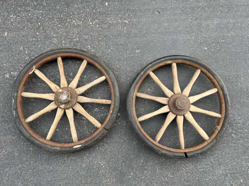 Primitive Antique Wood SpokesWagon Wheels Vintage
