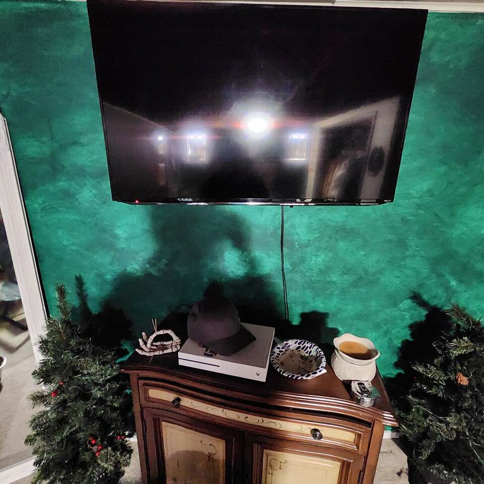 Xbox and tv Electronics