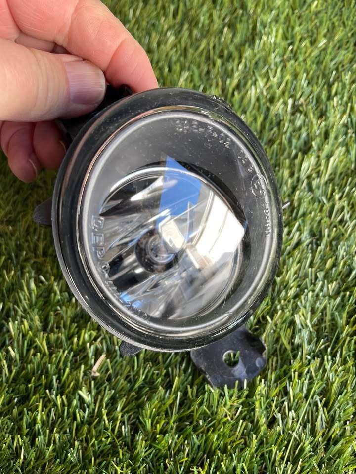 Fog Lamp Assembly - BMW (63-17-6-948-373)