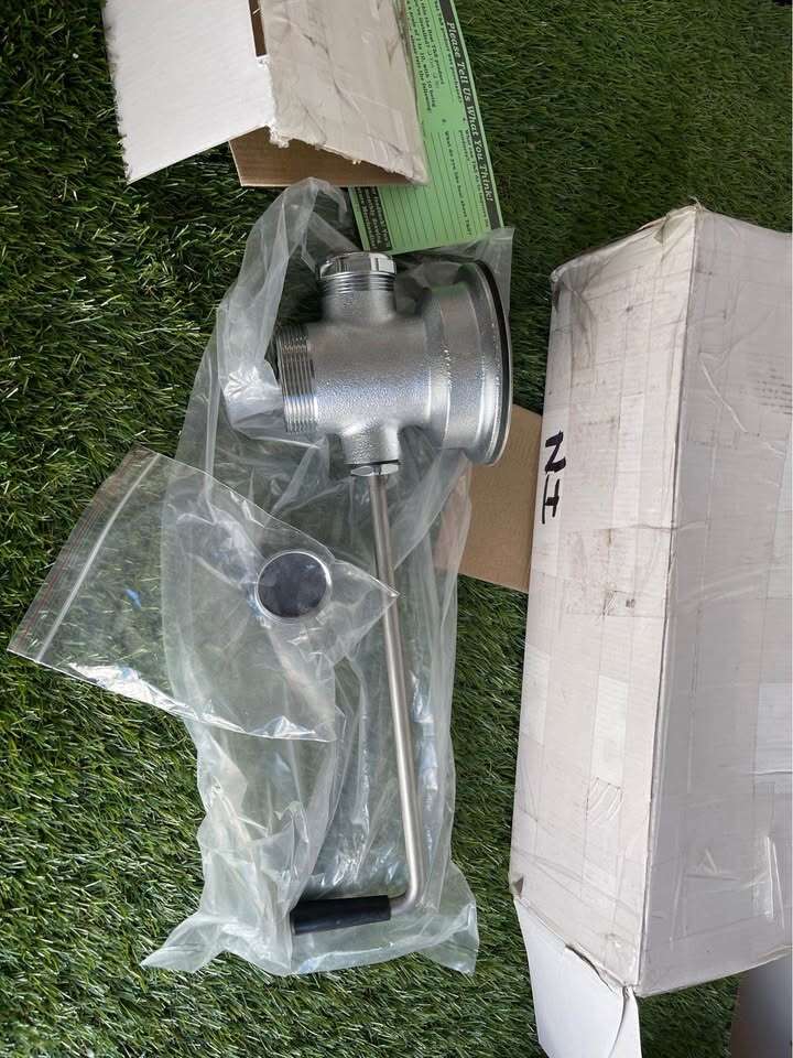 B-3952 Waste Drain Valve, Twist Handle, 3-1/2" x 2" (Replaces B-3913 & B-3917)