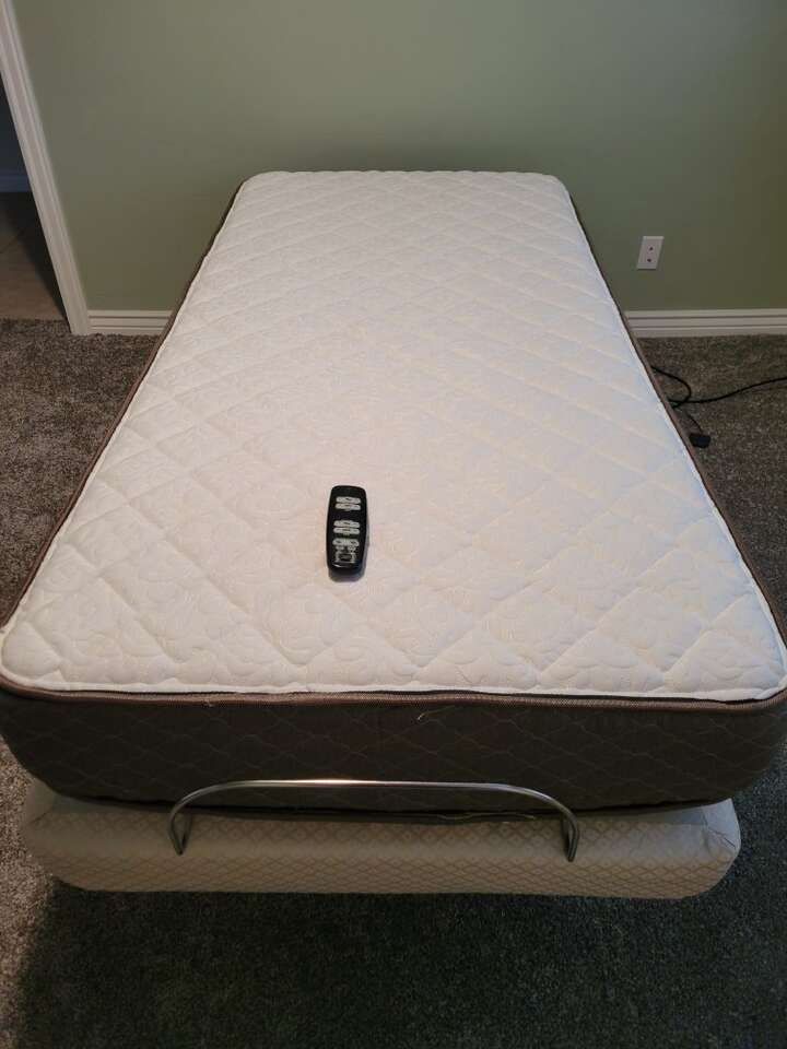 Used craftmatic adjustable bed best sale for sale