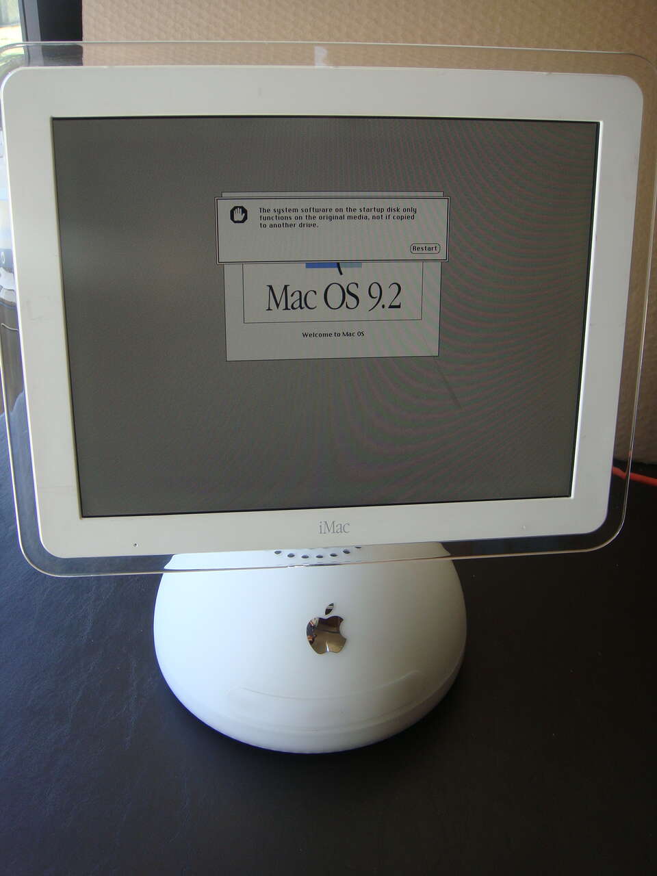 VINTAGE APPLE iMac G4 15" DESKTOP.