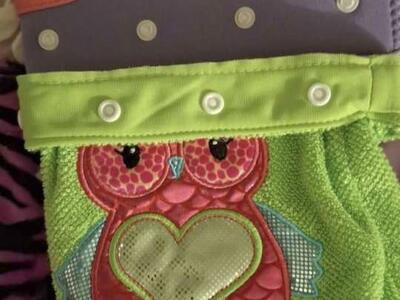 Awesome. GIRLS Switchable Purse Set... SIMPLY ADOR