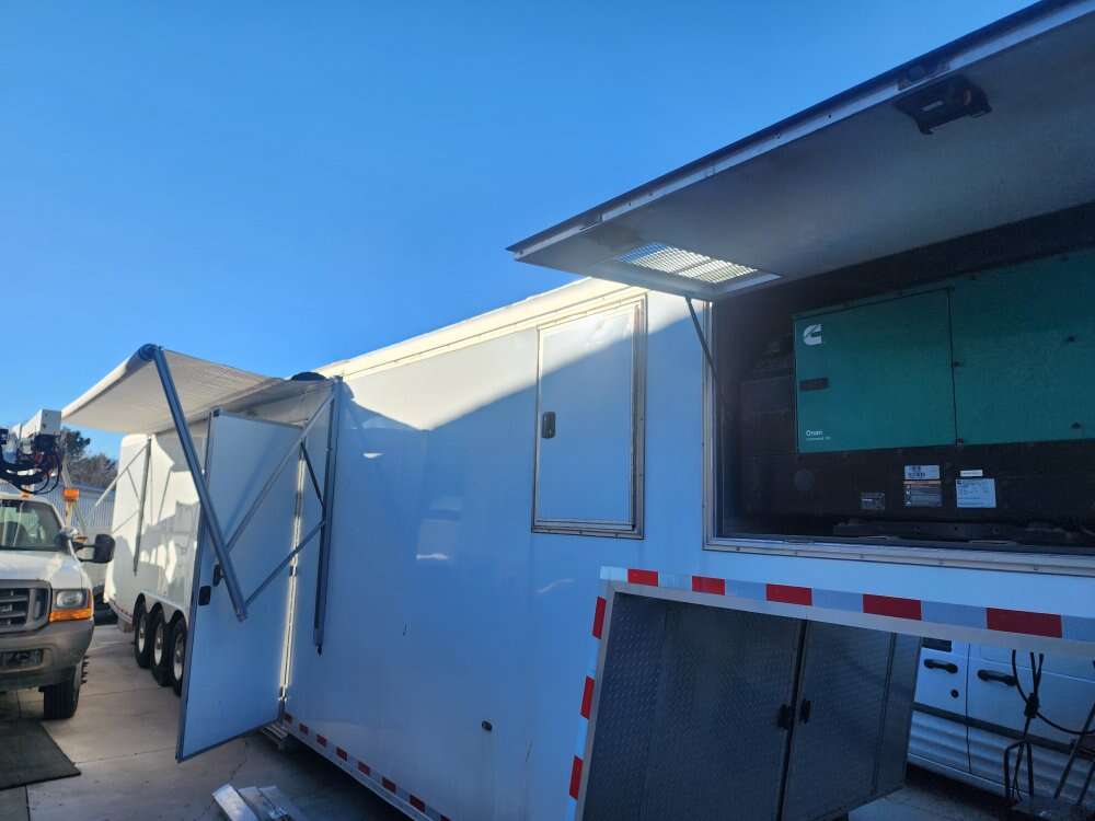 42' Universal triple axle race/car hauler