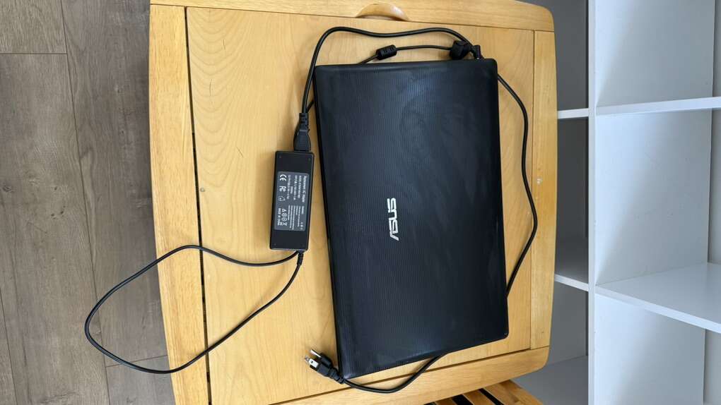 Asus Laptop With 10 Key And 220gb SSD