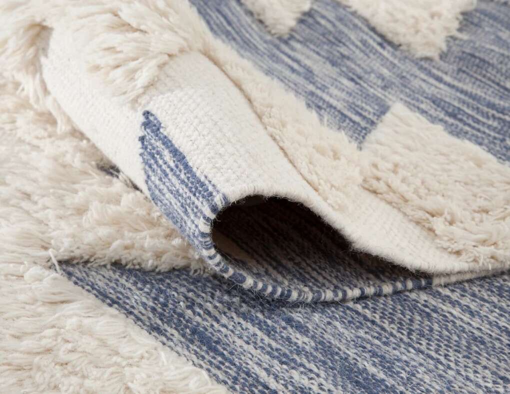 Blue & White  8x10 Rug