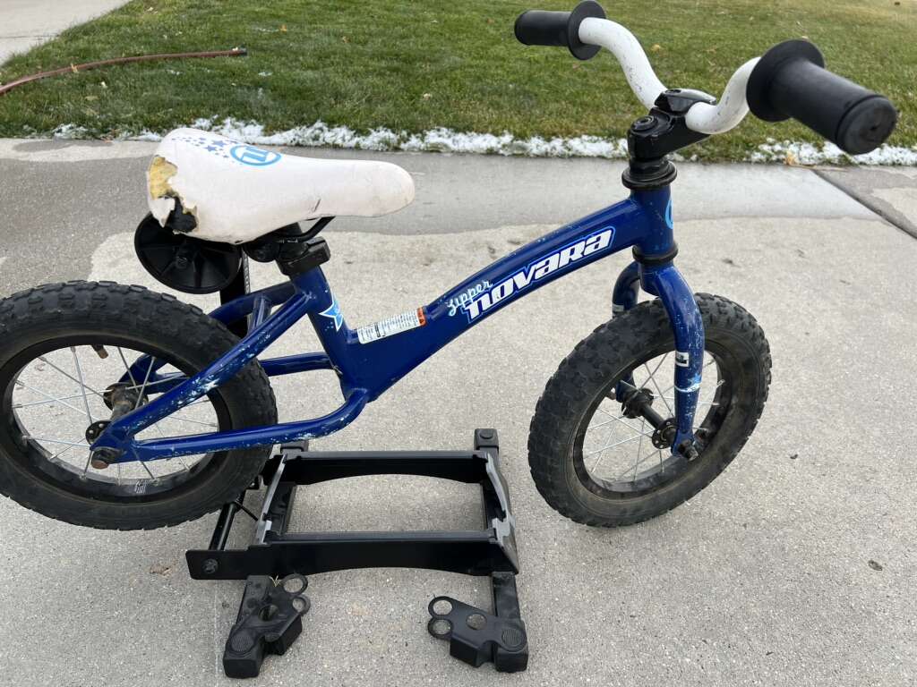 Novara shop balance bike