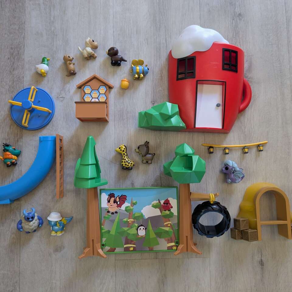 Adopt Me Coffee Shop & Playground Playset w/ 11Pet