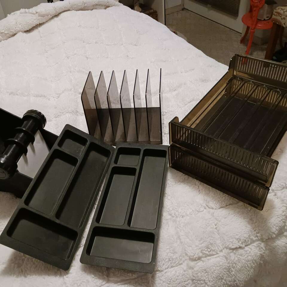 Desk organization set