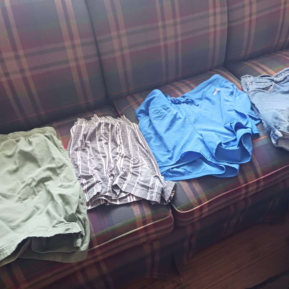 Women's shorts 16/18 (4pair)