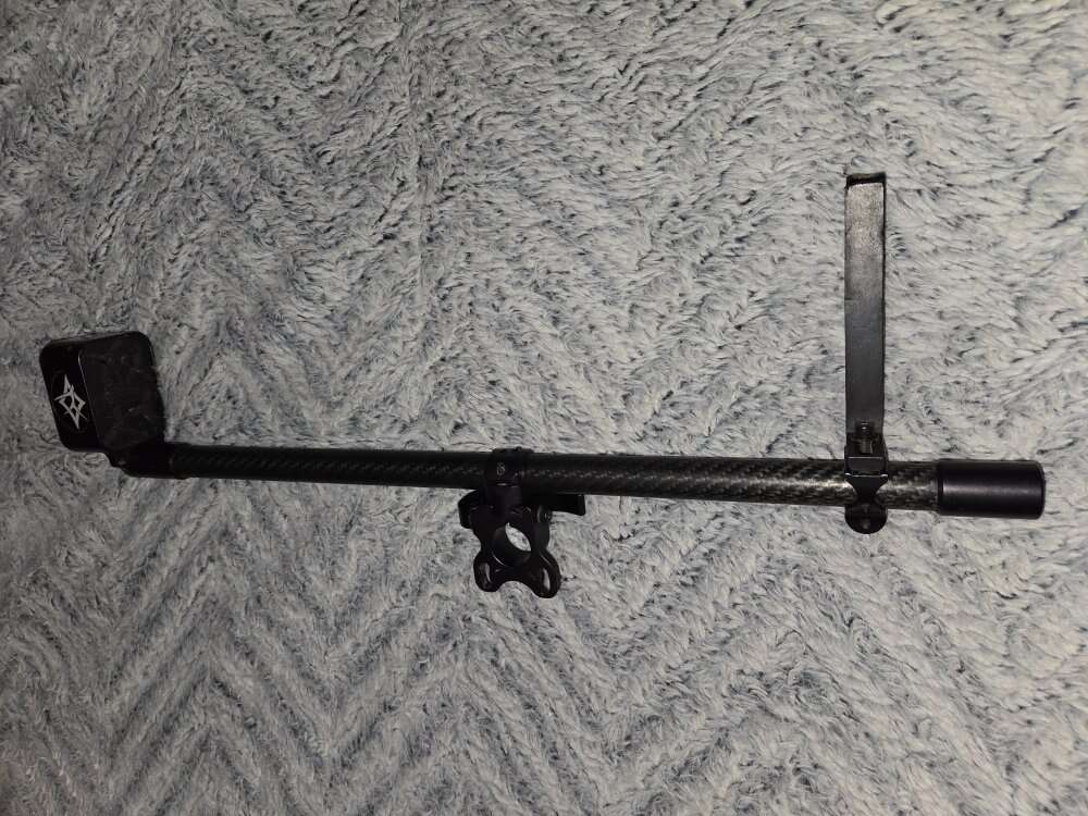 QUIVALIZER-BOW QUIVER AND STABILIZER