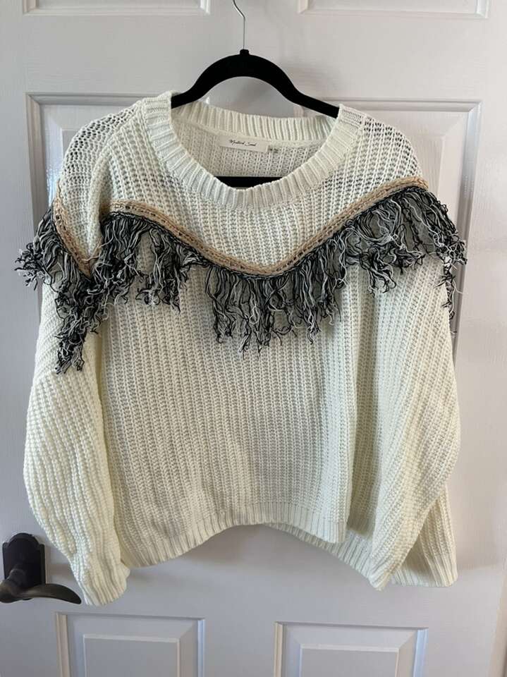 Women’s Sweater with fringe mustard seed brand M