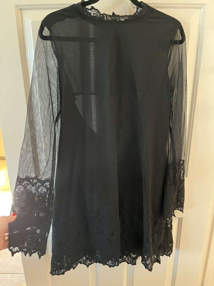 Volcom women’s black lace dress size large (14)