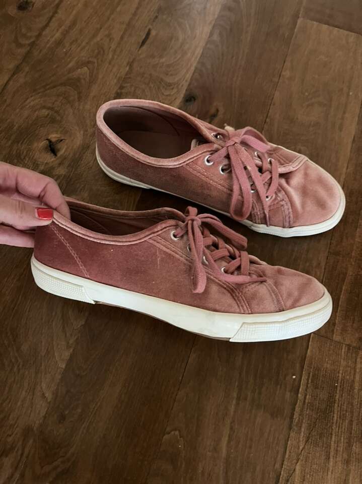 Pink velvet women’s shoes size 8