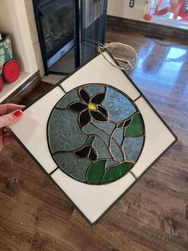 Stained Glass Purple Violet Flower 9 1/2 By 9 1/2