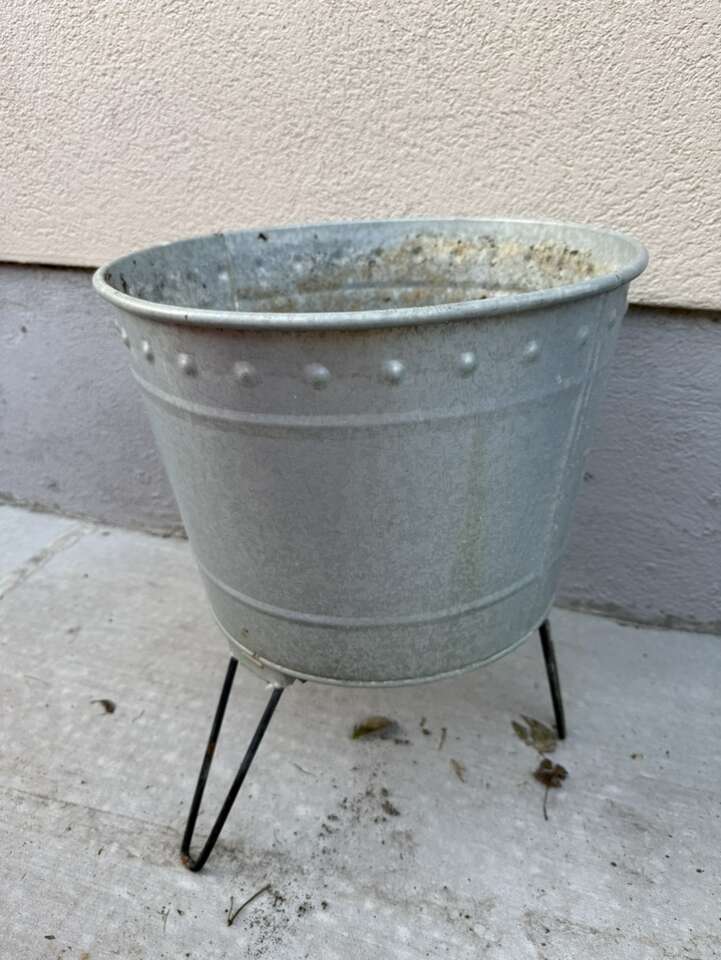 Cold Drinks Metal Container