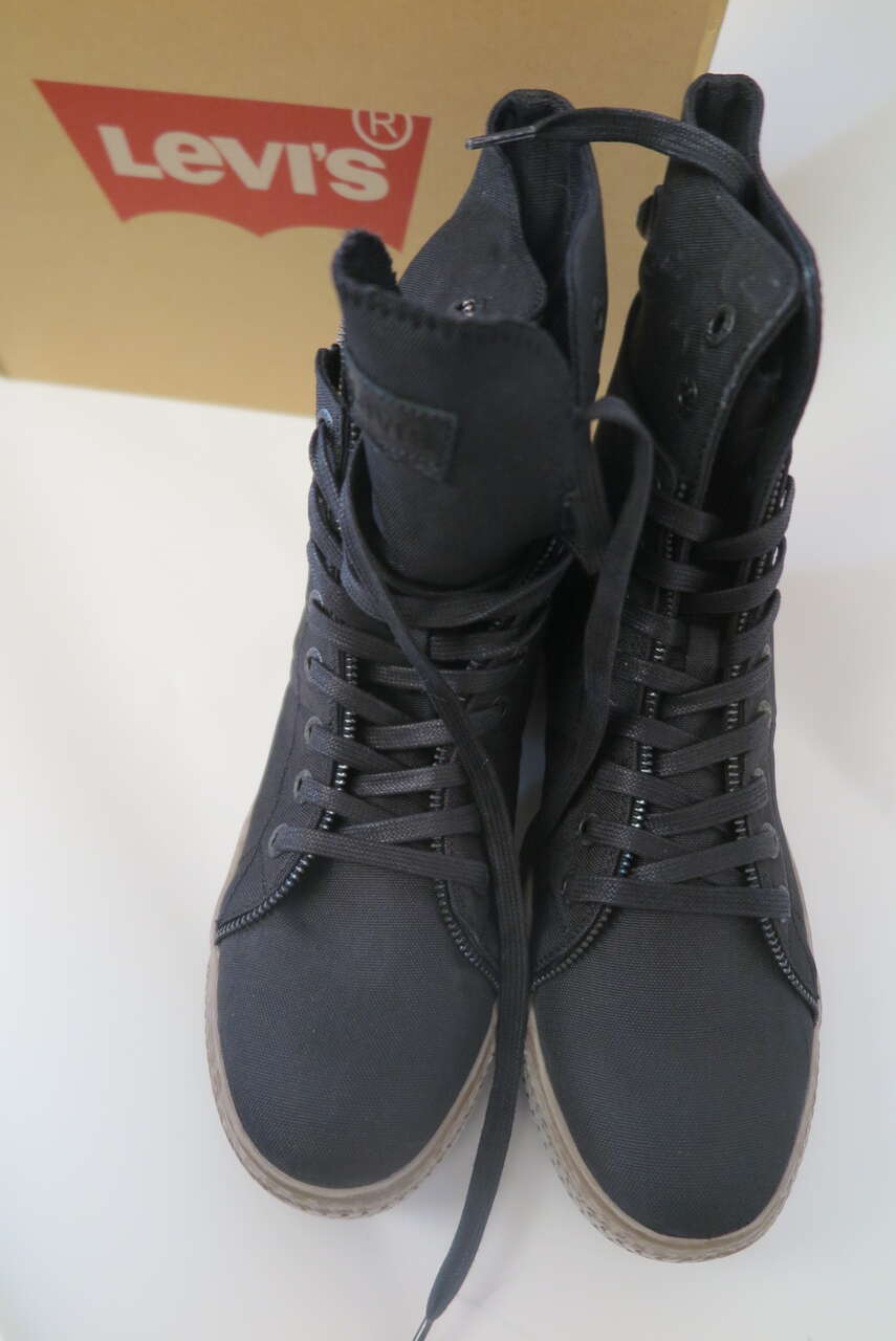 levis sahara nylon high top boots 10.5