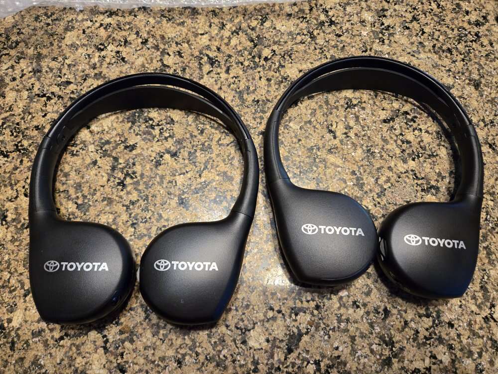 Toyota entertainment package headphones
