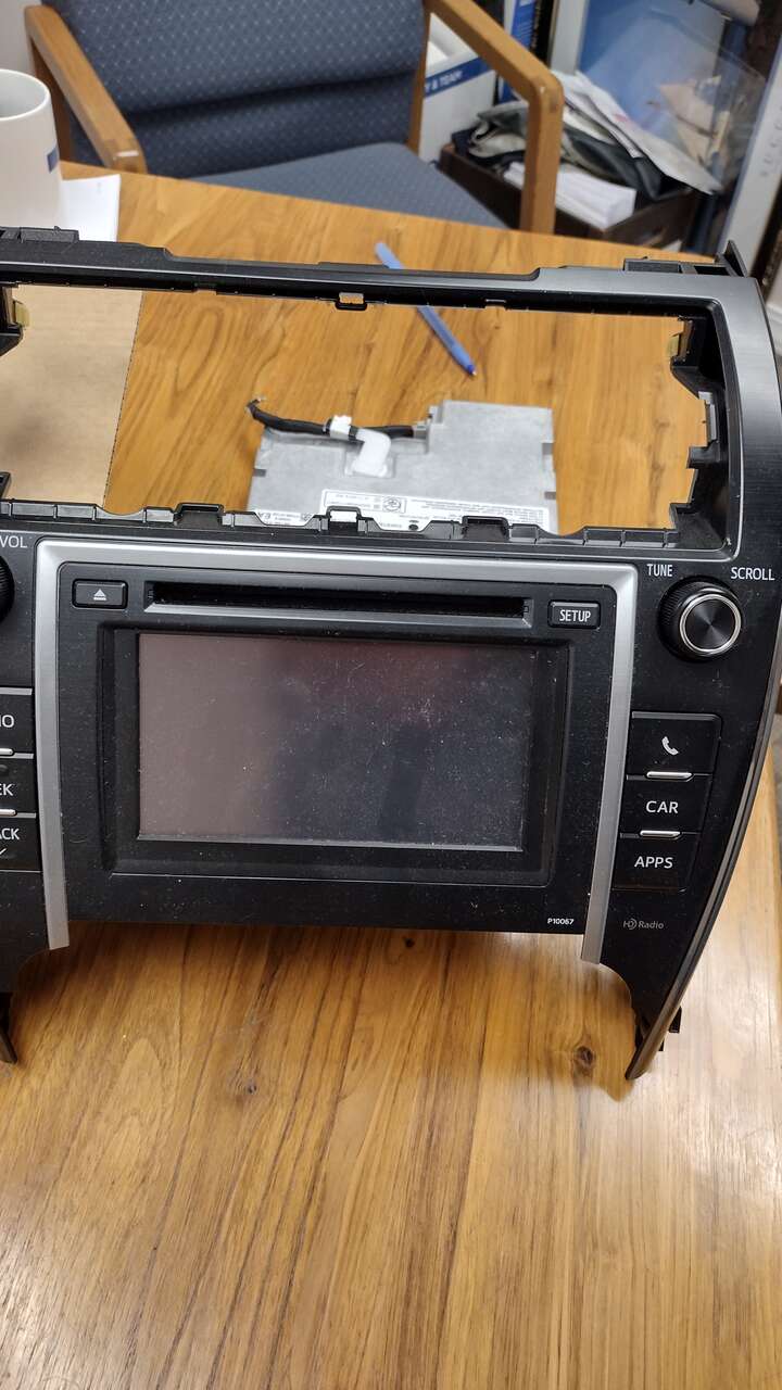 OEM Toyota Camry 86140-06020 AM-FM CD Player Radio Display Receiver 2012– 14