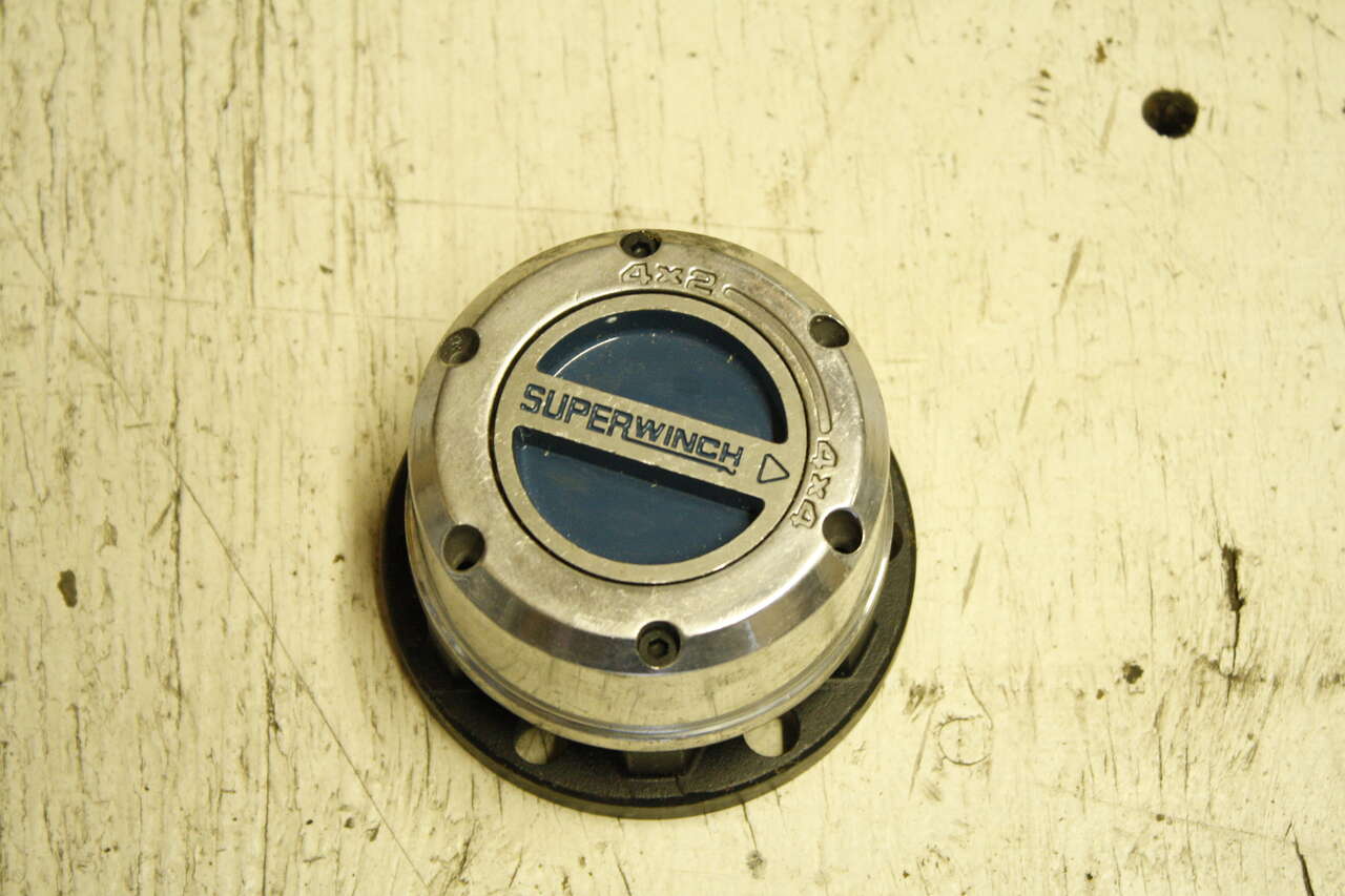 SuperWinch Izuzu Trooper Locking Selector Hub