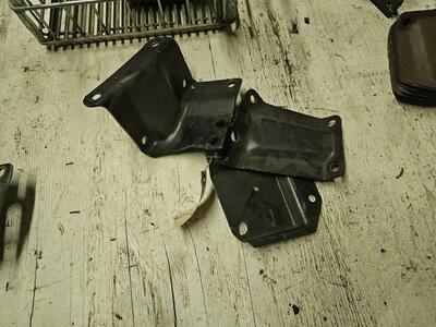 Jeep CJ-7, CJ-5, Scrambler 76-86 Power Steering Box Brackets - Powder Coated