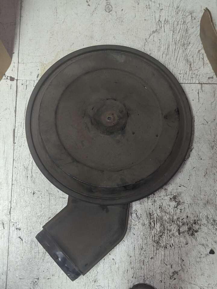 Air Cleaner Assembly w/ 4" Bore, Original on '90-'92 Chevy