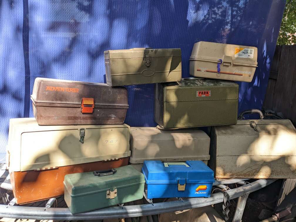 Toolbox Tackle box vintage rod fishing lures reel